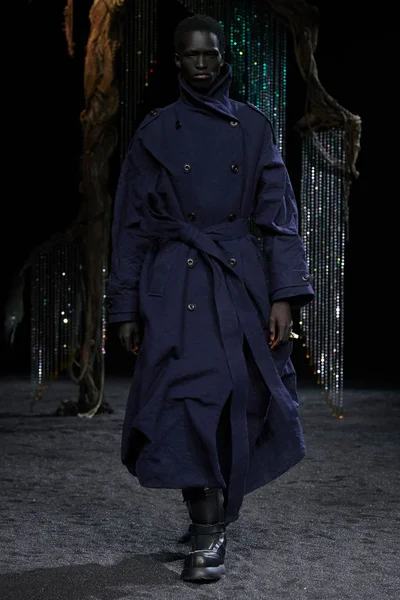 Look 48